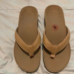 VIONIC..high tide platform sandal Size 8